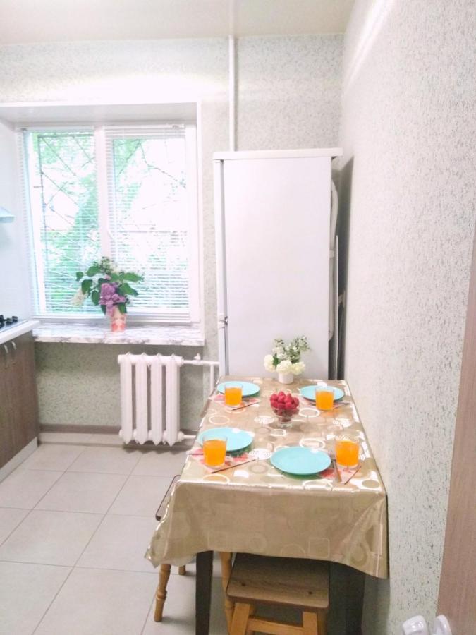 Светлые Апартаменты В 100М От Софиевского Парка Uman Exterior foto